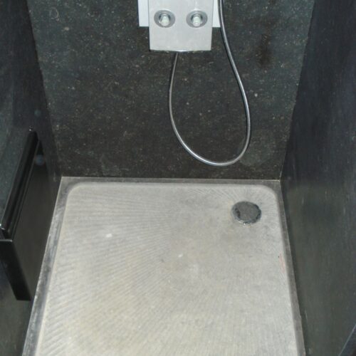 Douche en Pierre bleue du hainaut